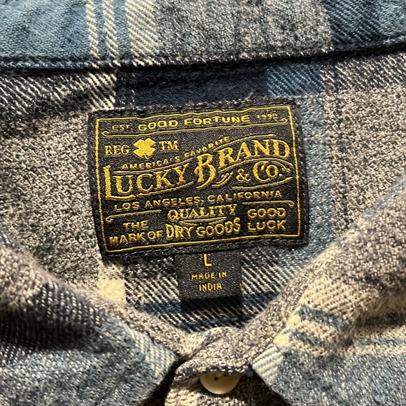 Men’s Flannel Button Down Shirt - Picture 4 of 4